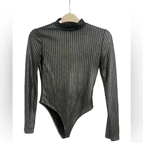 Forever 21 Silver Metallic Bodysuit Size Small - Picture 1 of 10